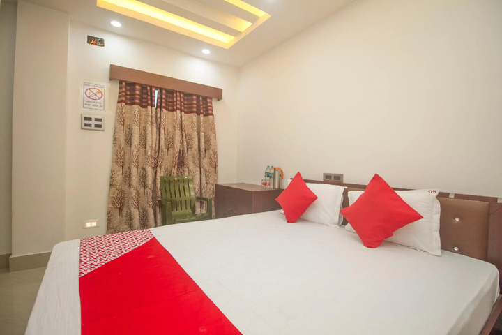 Room 2 of 4