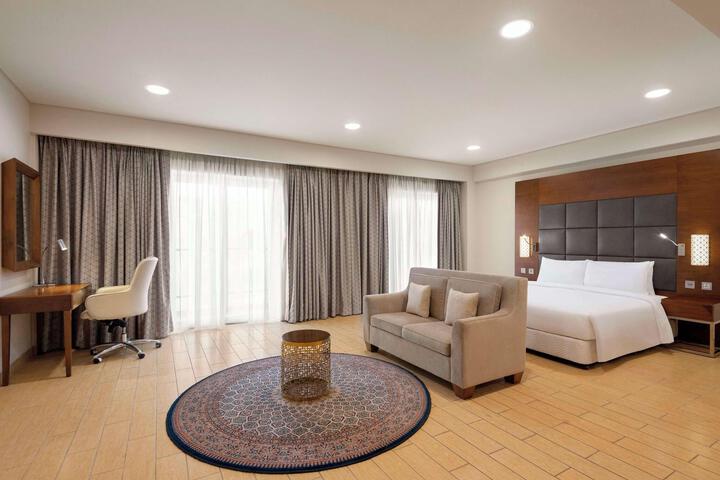 Room 8 of 74