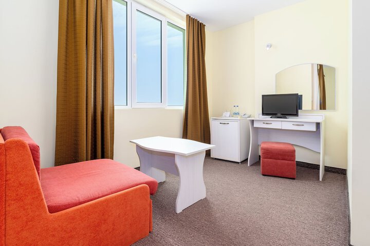 Room 33 of 117