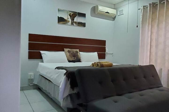 Room 18 of 52