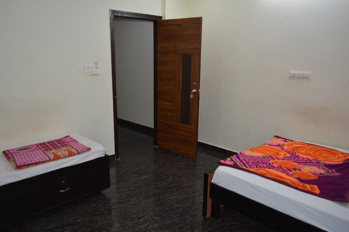 Room 5 of 22