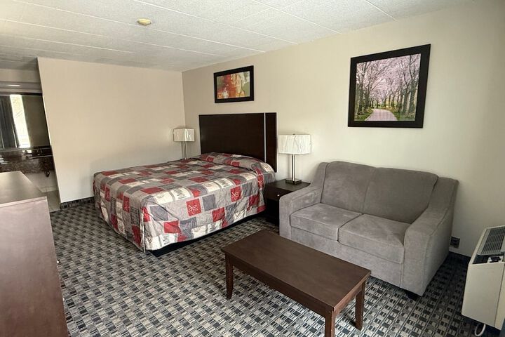 Room 6 of 34
