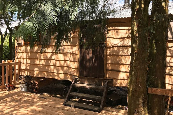 Room 12 of 178