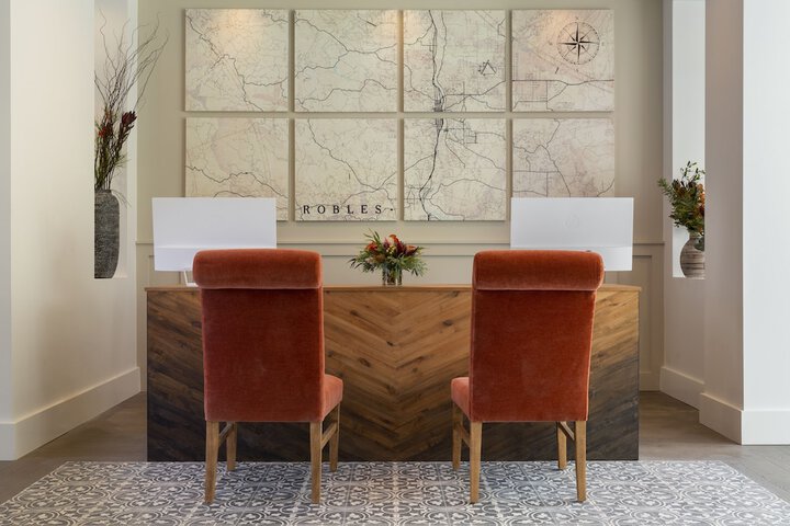 Concierge desk