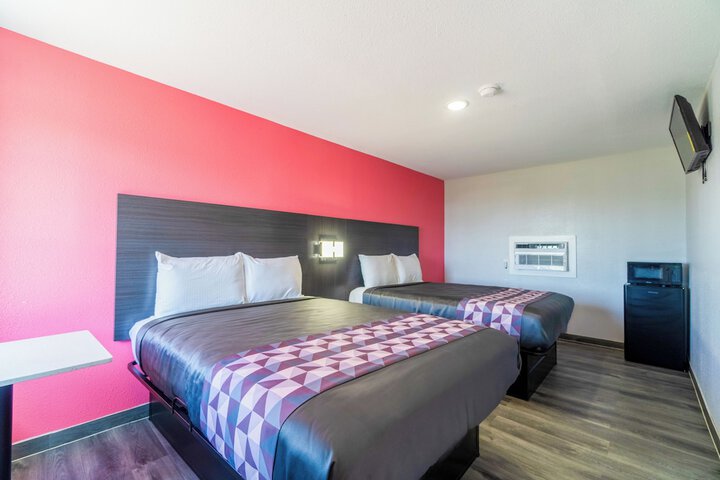 Room 40 of 79
