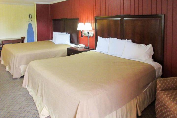 1 King Bed (19 of 20)