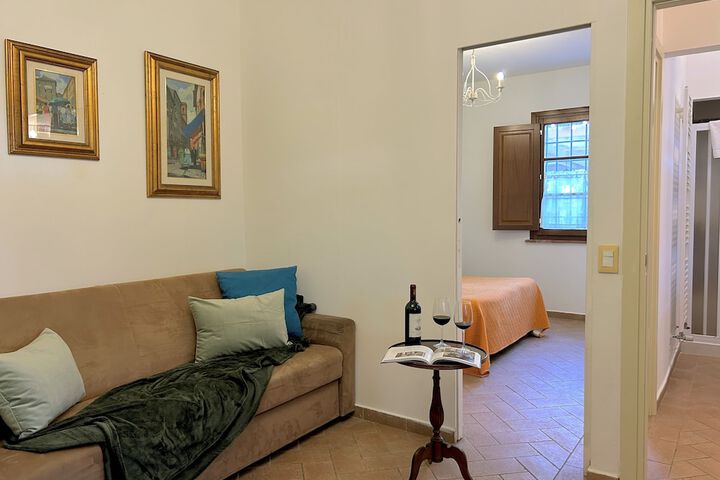 Room 5 of 49