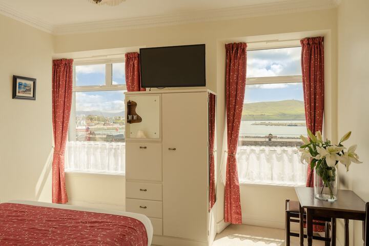 Room 17 of 47