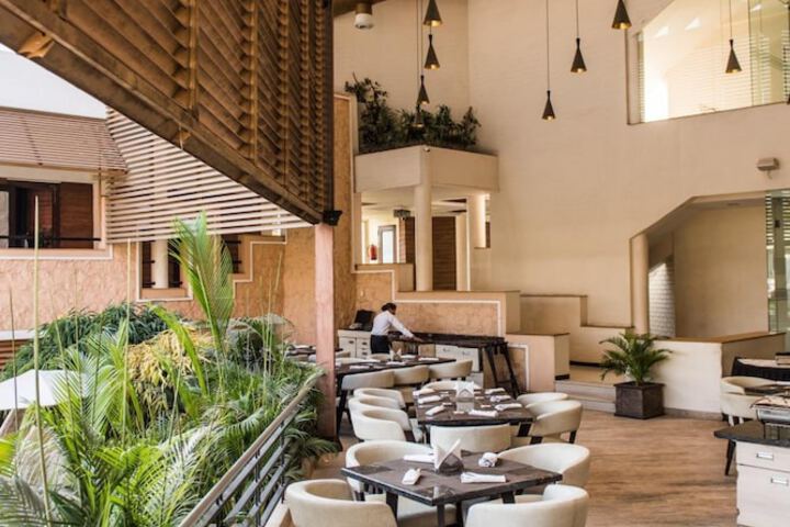 Dining Photos