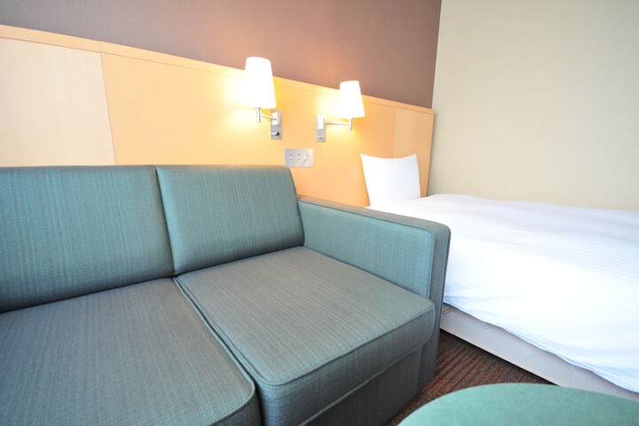 Room 30 of 50