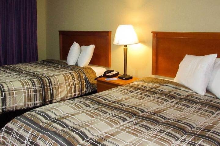 2 Double Beds (5 of 6)