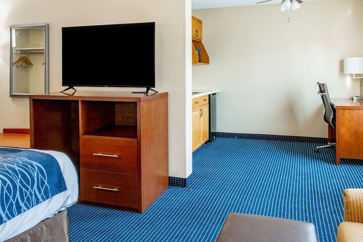Room 17 of 46