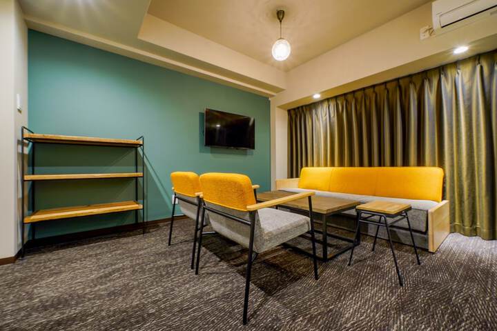 Room 77 of 146