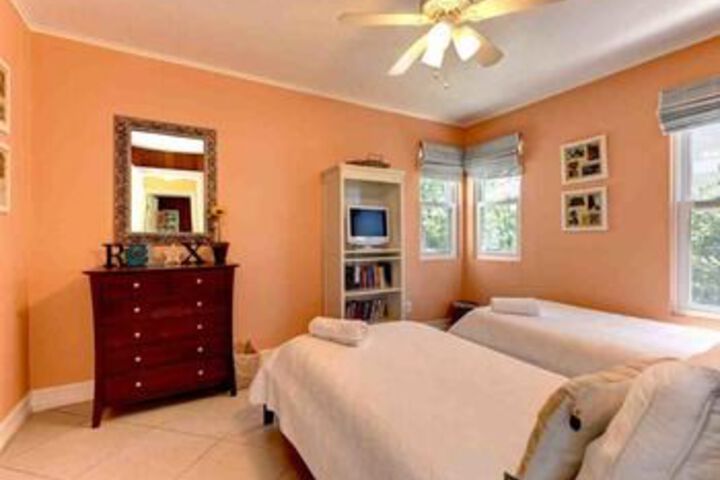 Room 8 of 48