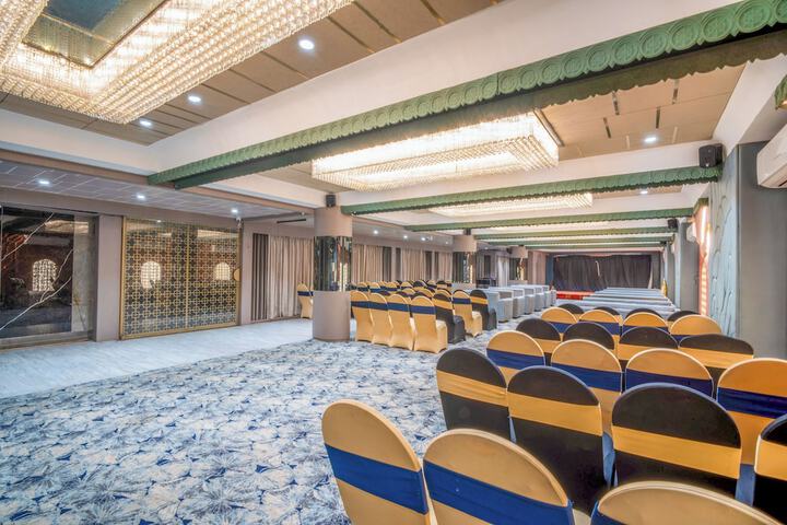 Ballroom/Hall 68 of 75