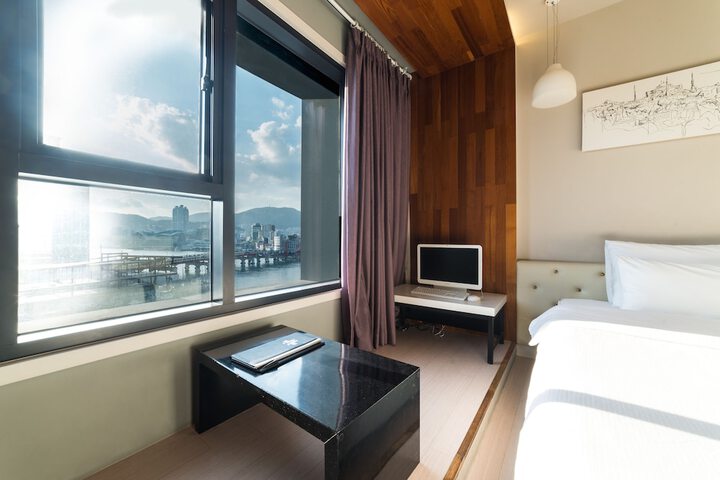 Room 26 of 62