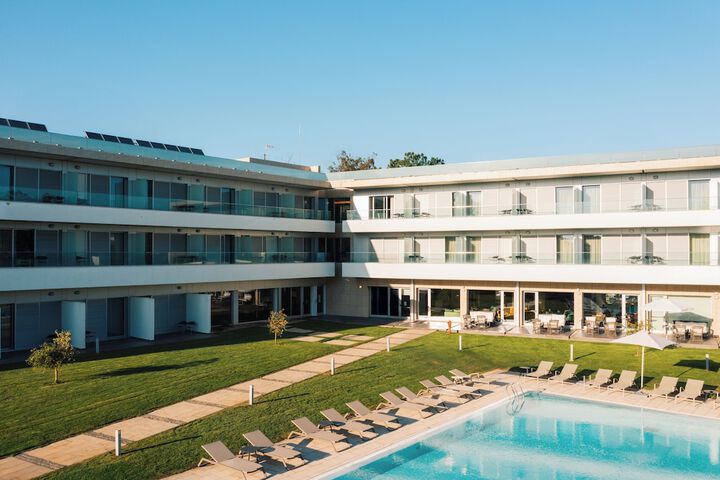 Pool Hotel