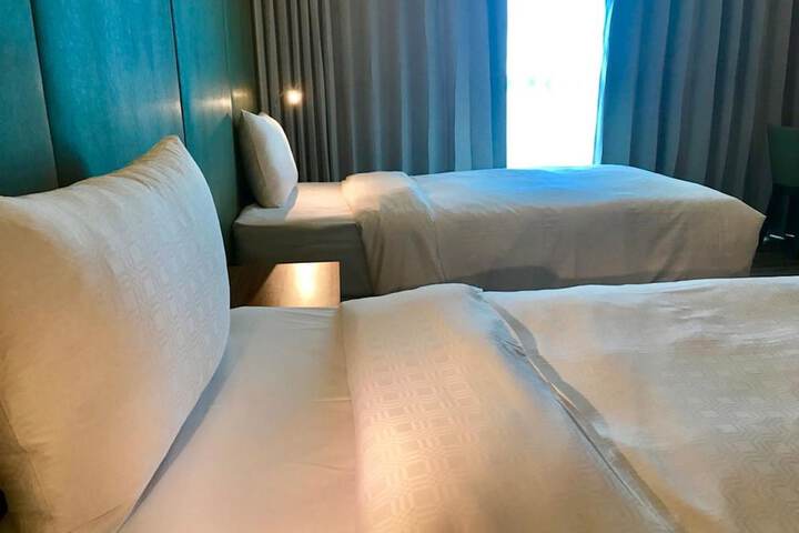 Room 14 of 60