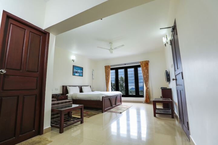Room 4 of 14