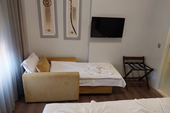 Room 49 of 93