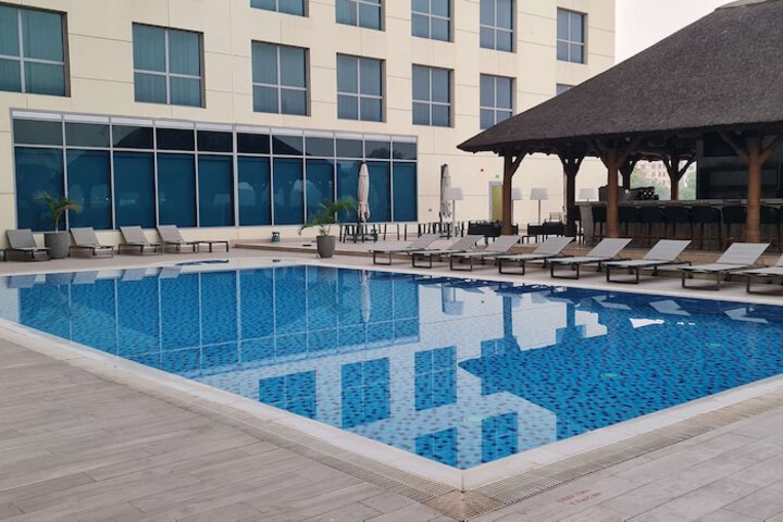 Pool 60 of 108