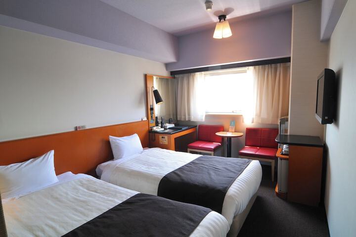 Room 22 of 68