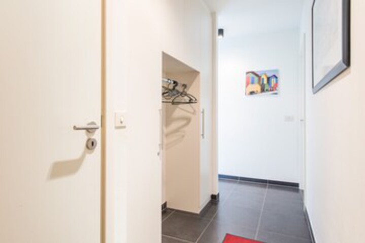 Room 9 of 17