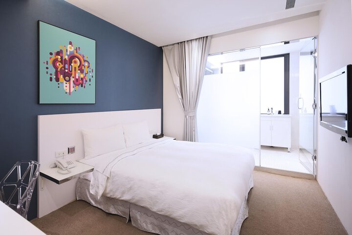 Room 18 of 51