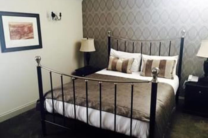 Room 9 of 31
