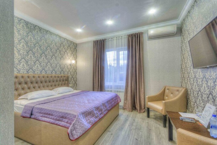 Room 16 of 27