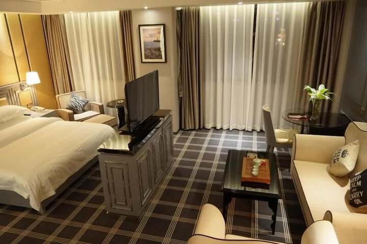 Room 11 of 42