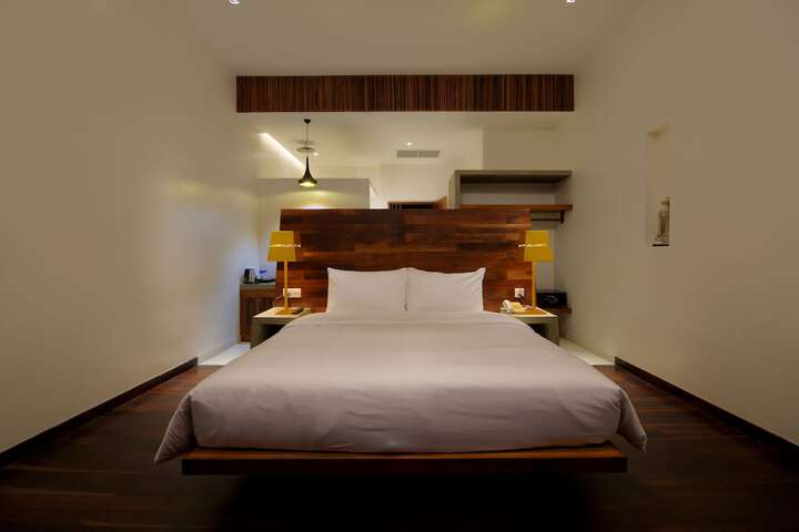 Room 19 of 169