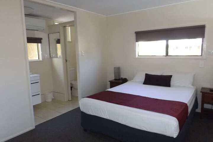 Room 13 of 94