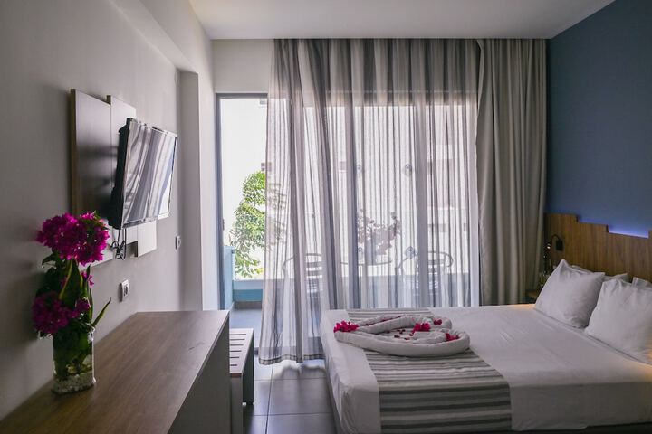 Room 44 of 93