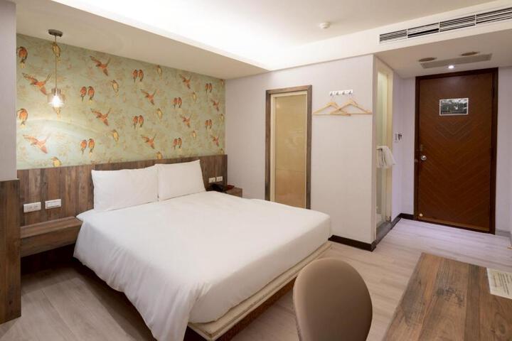 Moon Hotel Xinxing