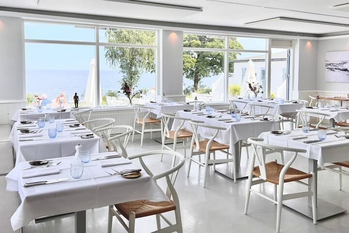 Dining 64 of 87
