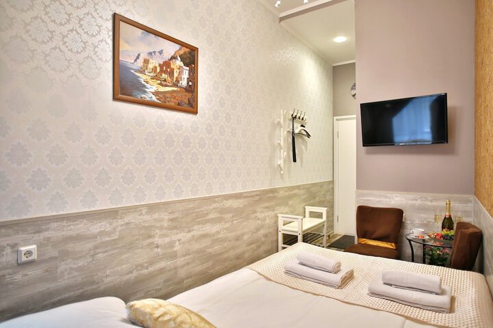 Room 10 of 125