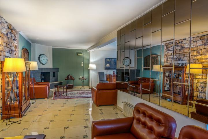 Hotel Interior 11 of 70