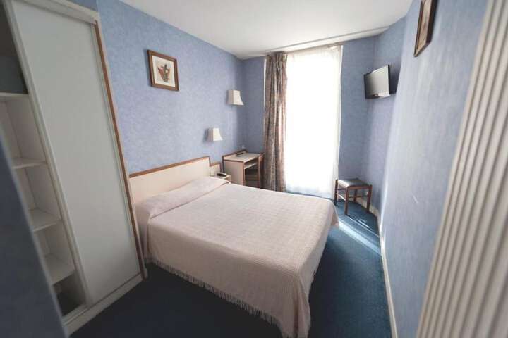 Room 9 of 23