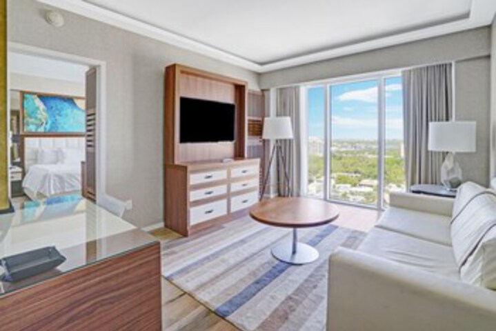 Room 32 of 82