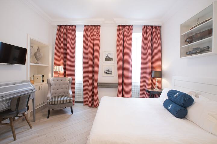 Room 34 of 89