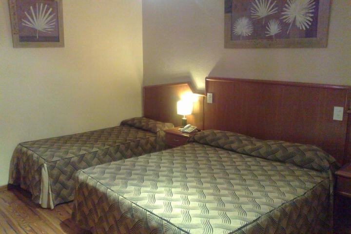 Room 12 of 39