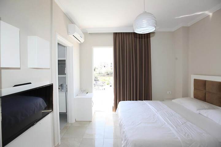 Room 2 of 46