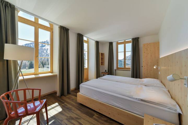 Room 21 of 74