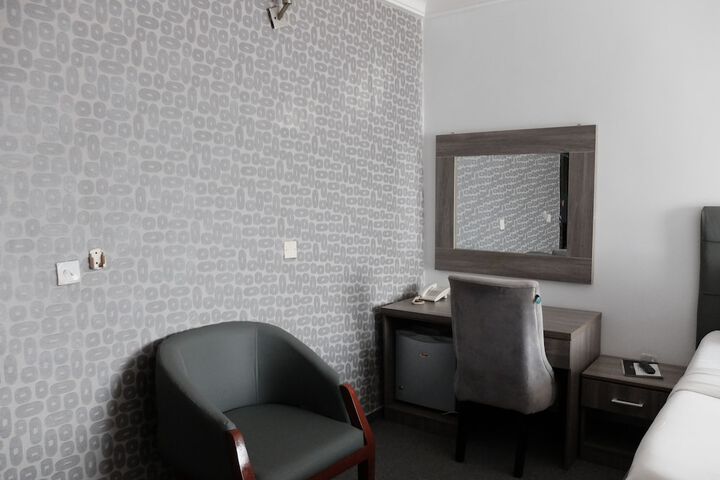 Room 5 of 23