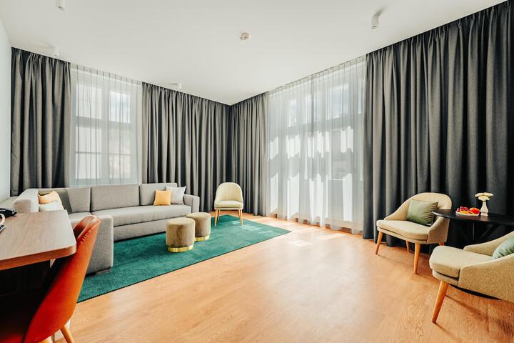 Room 35 of 70