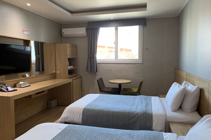Room 62 of 119