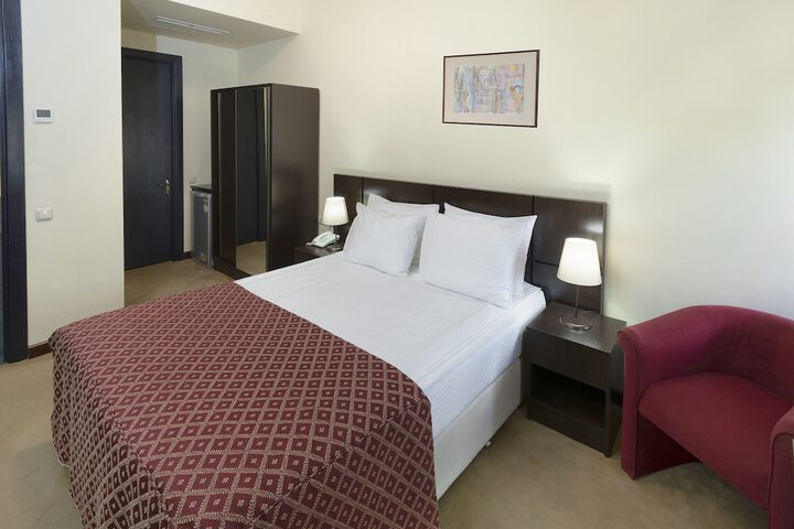 Room 21 of 45