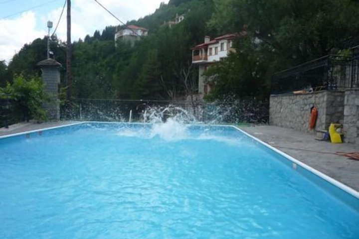 Pool 17 of 31