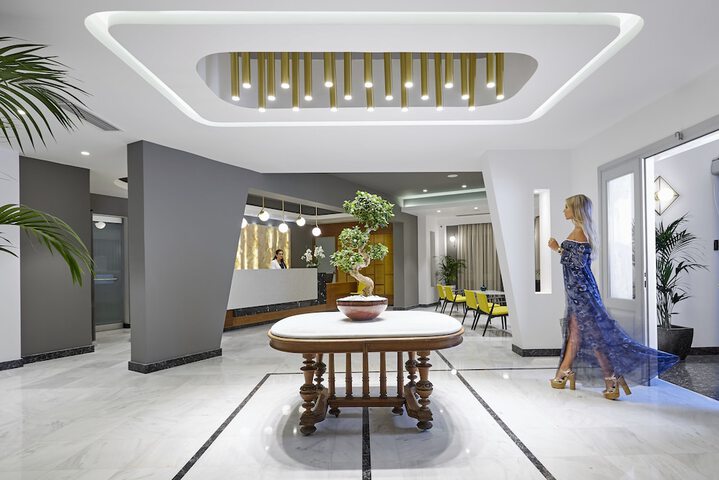 Guest Lobby